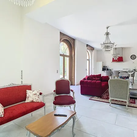 Bagatelle Apartment *